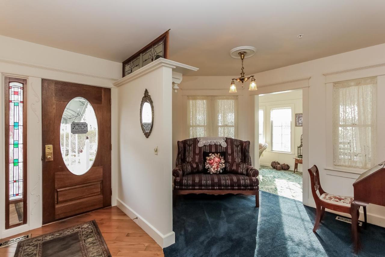 Yelton Manor Bed And Breakfast South Haven Esterno foto