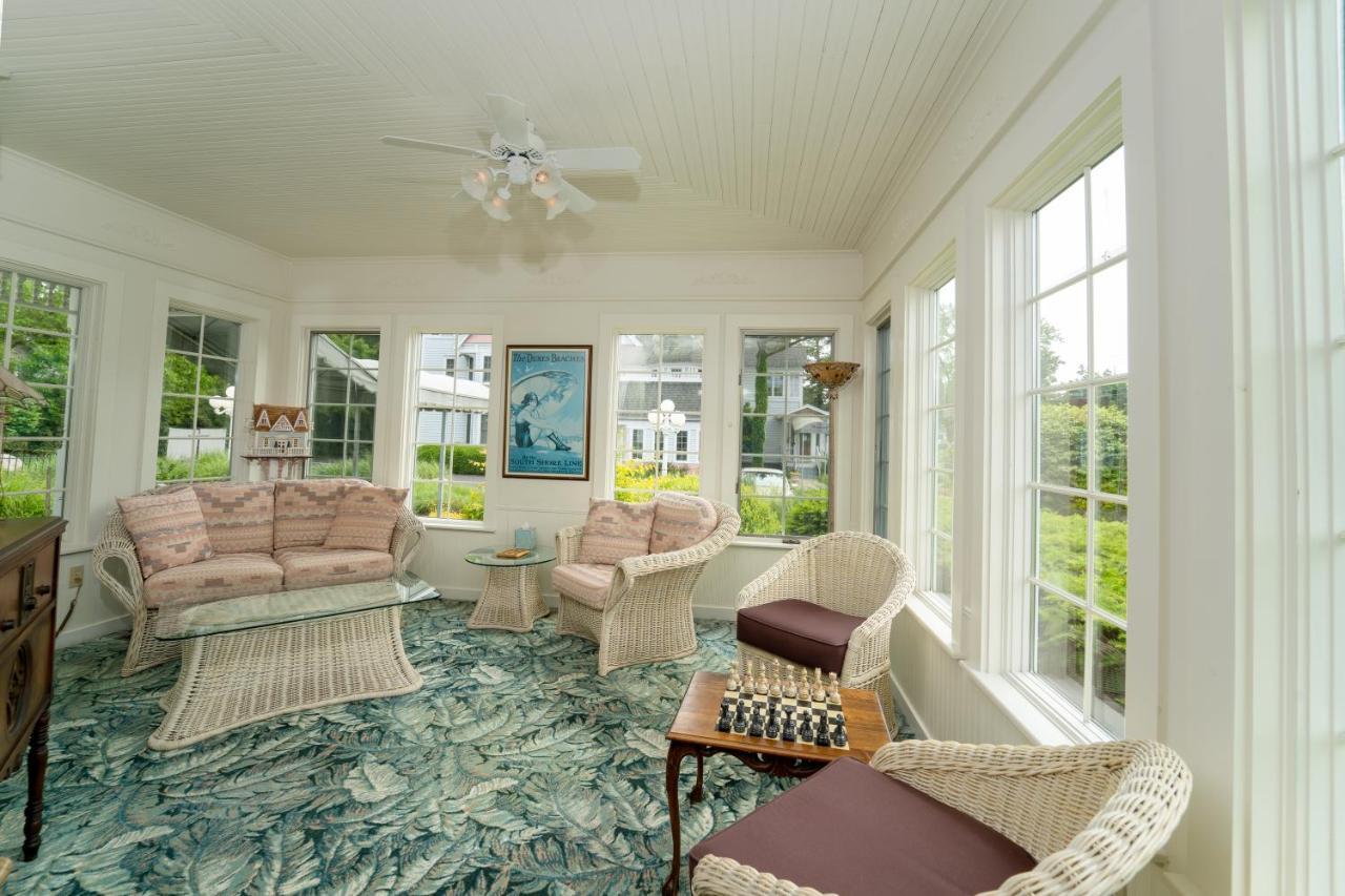 Yelton Manor Bed And Breakfast South Haven Esterno foto
