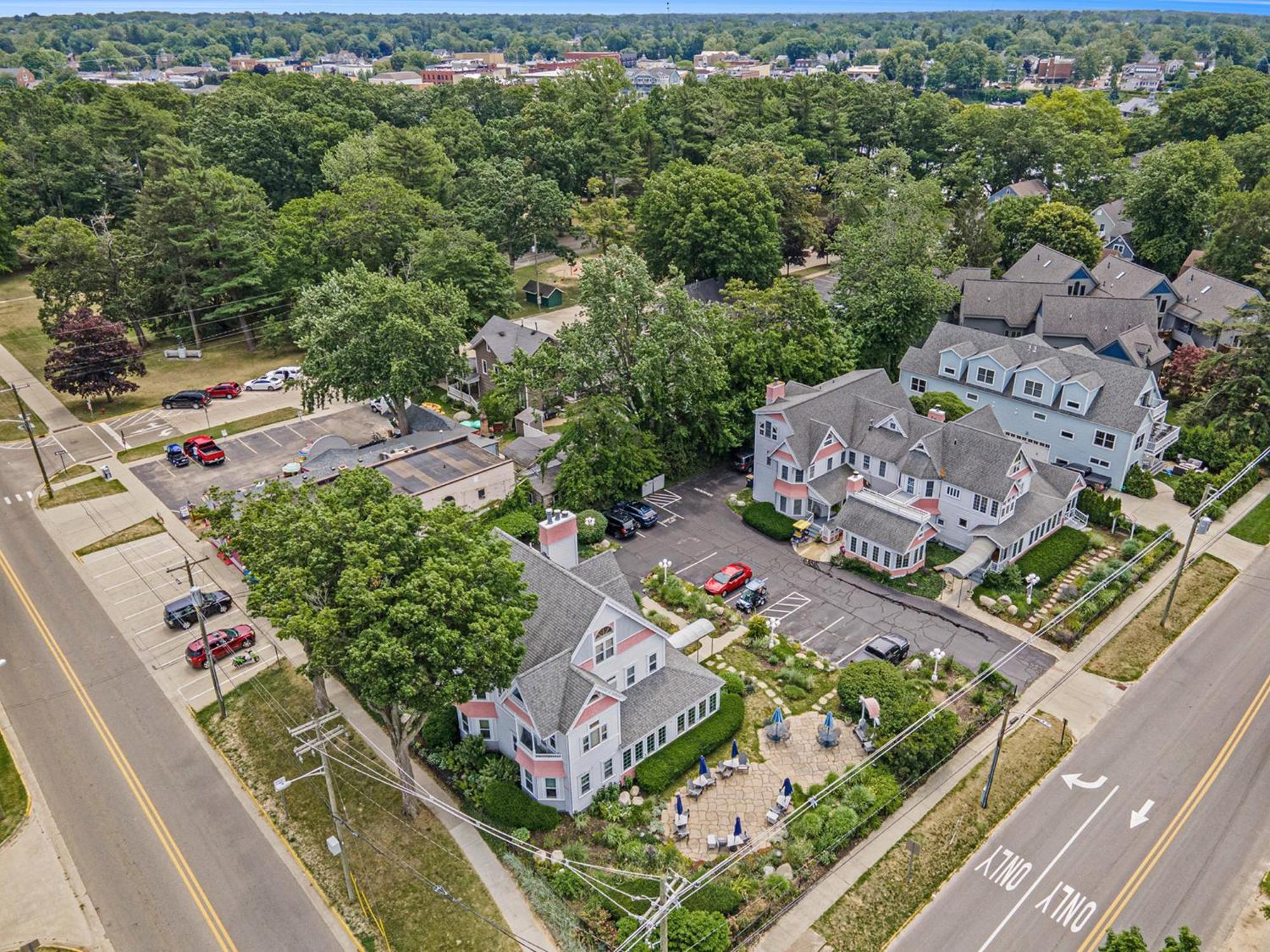 Yelton Manor Bed And Breakfast South Haven Esterno foto