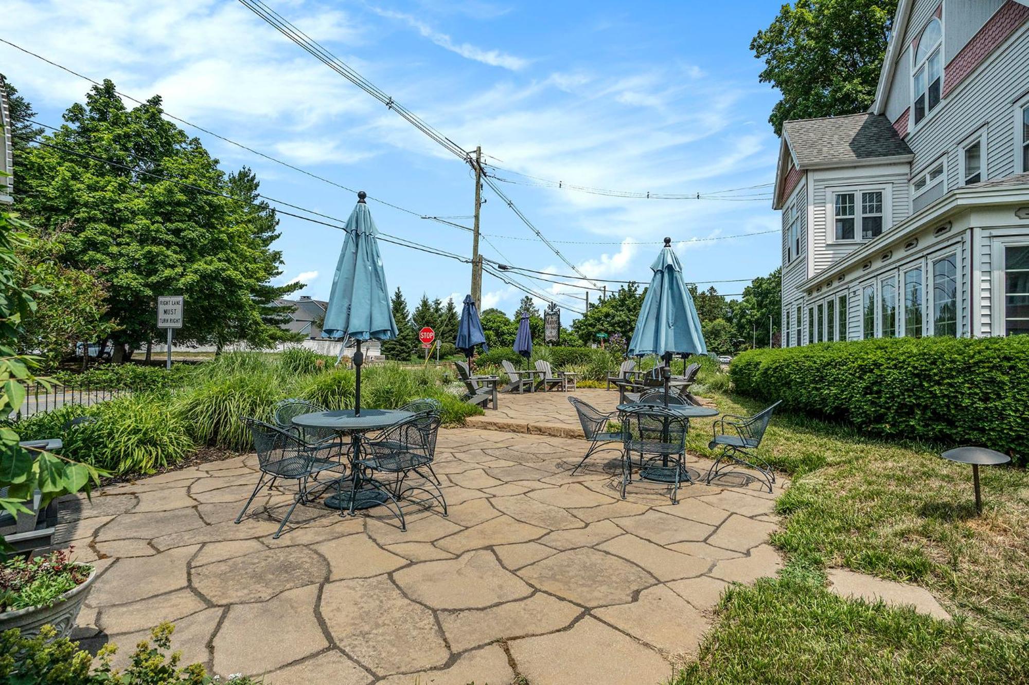 Yelton Manor Bed And Breakfast South Haven Esterno foto