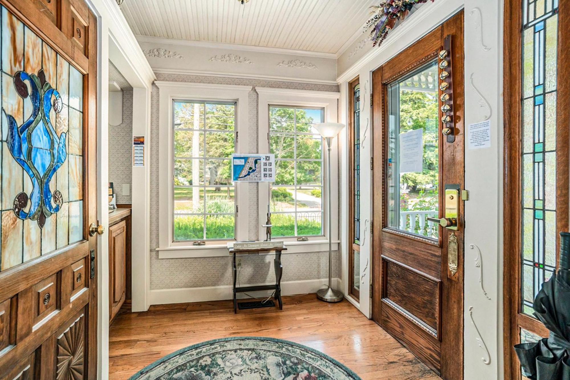 Yelton Manor Bed And Breakfast South Haven Esterno foto
