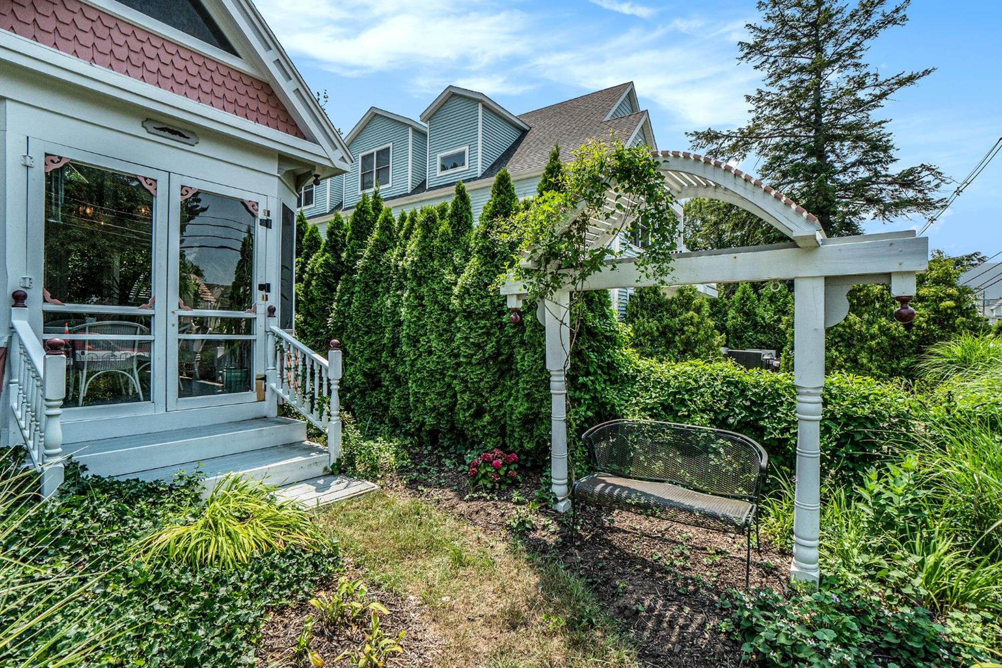 Yelton Manor Bed And Breakfast South Haven Esterno foto