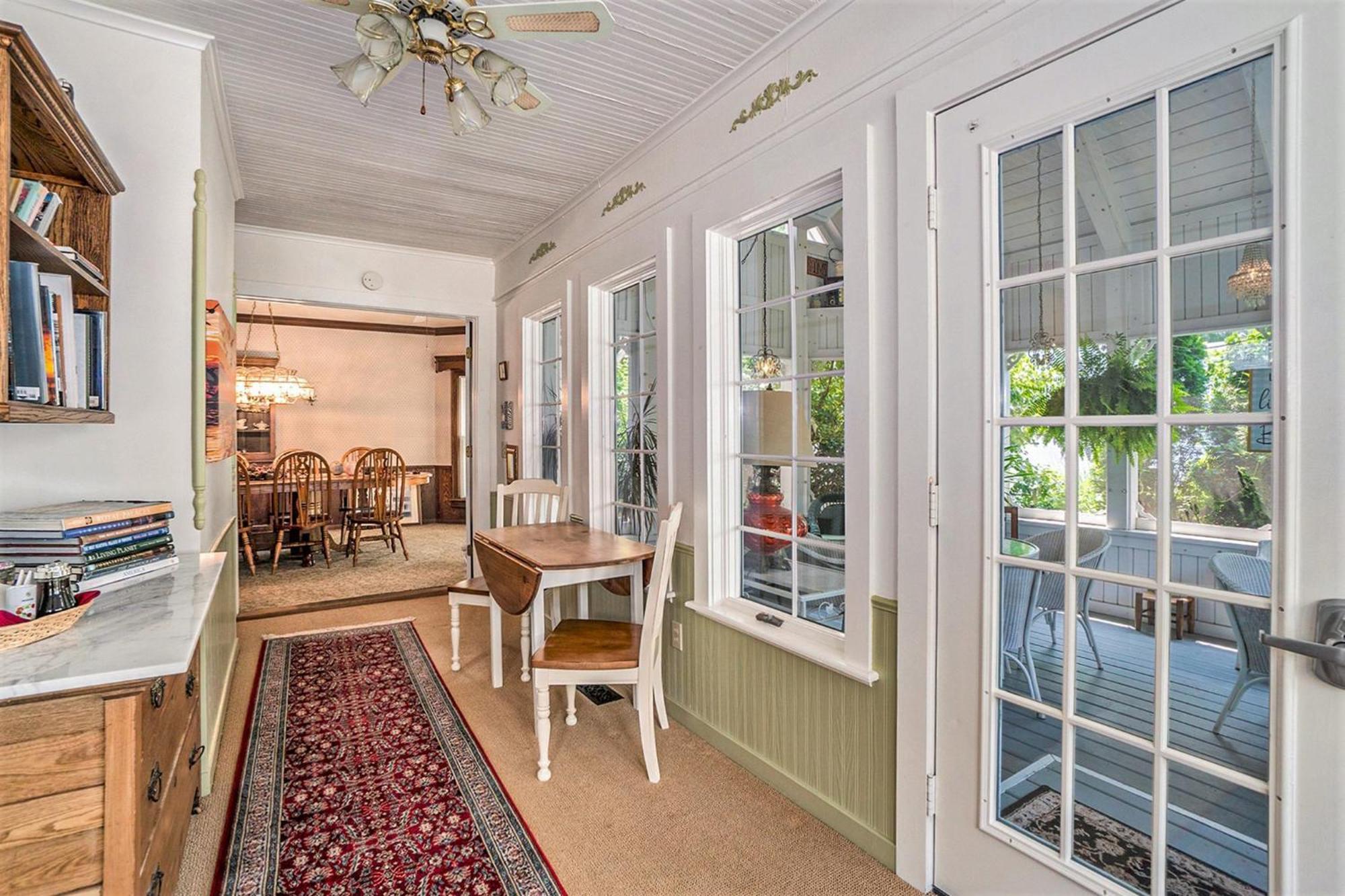 Yelton Manor Bed And Breakfast South Haven Esterno foto